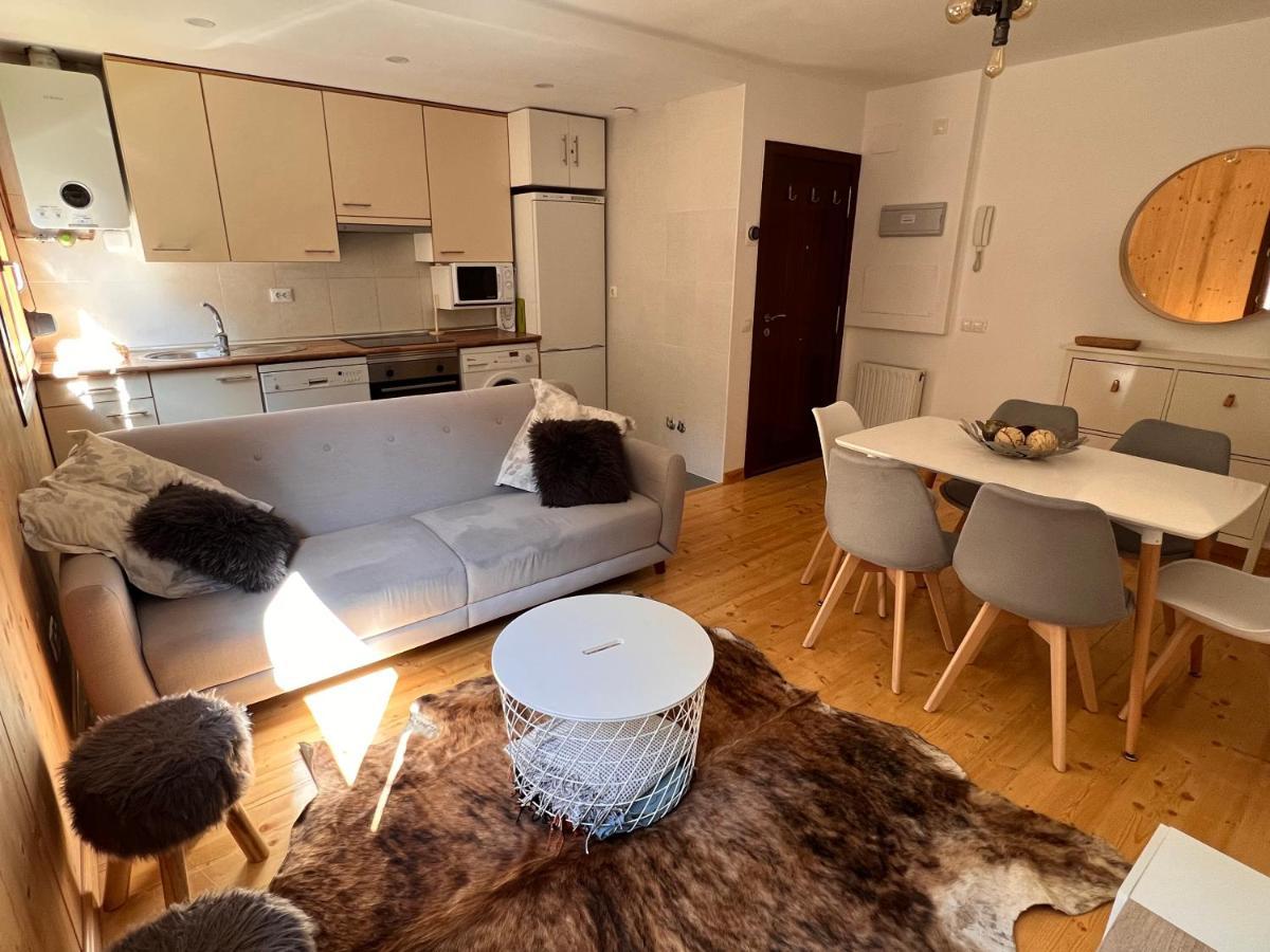 Apartamento Luga Castiello de Jaca Kültér fotó
